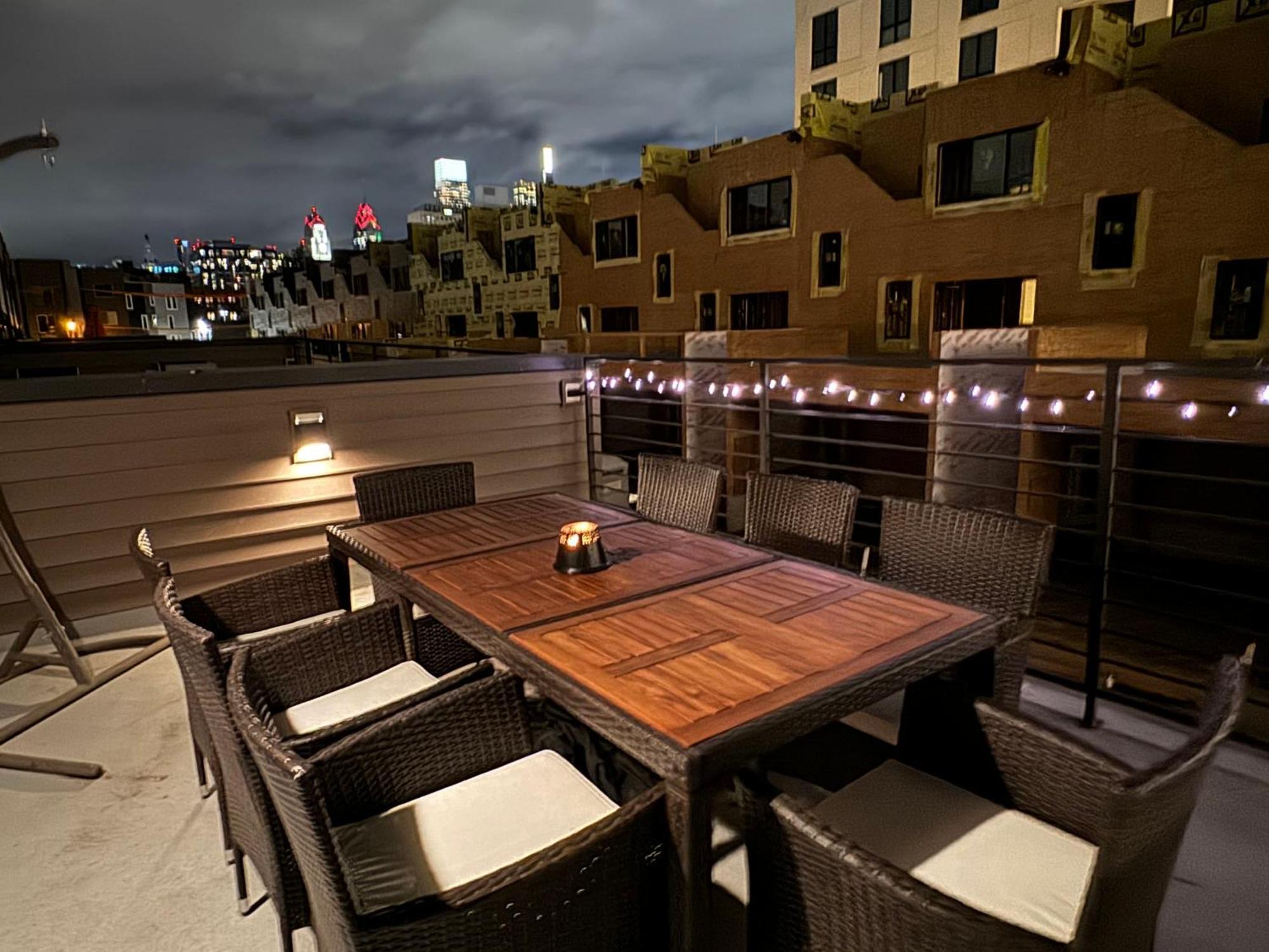 Luxury Townhome 2 Car Garage And Decks 2 Billiards * Philadelphia
